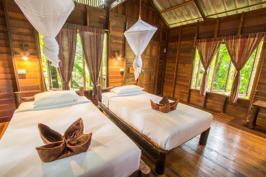 Khao Sok Riverside Cottages Khao Sok National Park 外观 照片